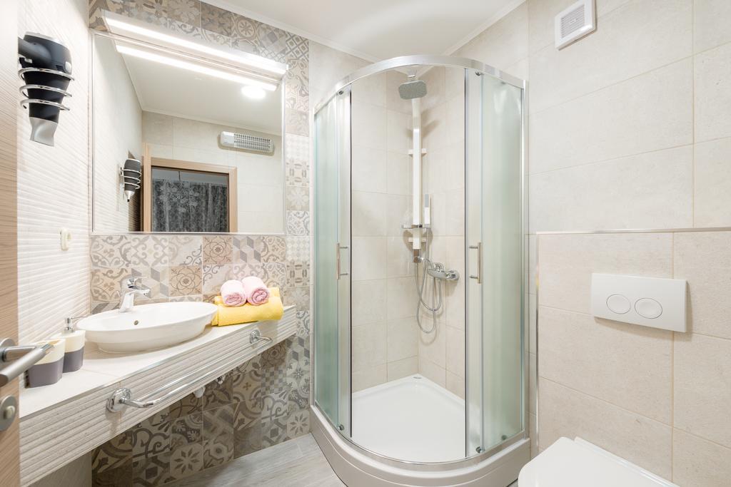 Superb Beachfront Luxury Seaview With Private Beach Милна Екстериор снимка